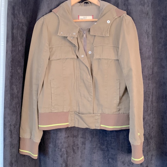 WOMEN brown jacket by TNA. - Picture 9 of 10